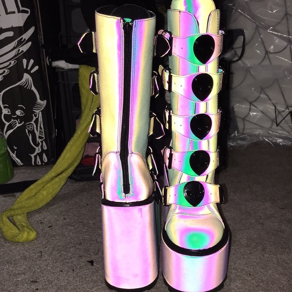 👽🆕Dolls Kill / YRU Reflective Alien Platform Boots! BNIB! Size 8!👽SOLD OUT! - Picture 8 of 16